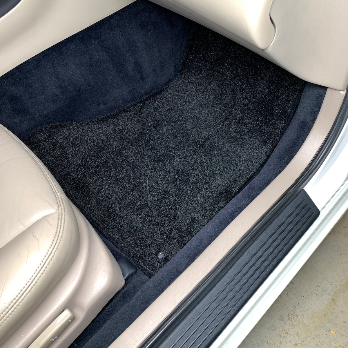Lexus SC 300 SC 400 91-00 Black Metal diamond aluminum floor mats